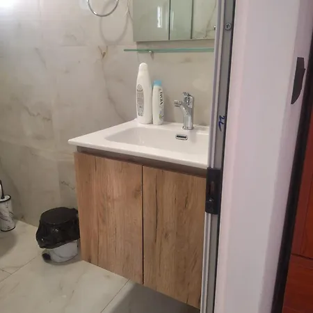 Albania Comfort Near Center تيرانا