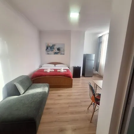 Albania Comfort Near Center Daire